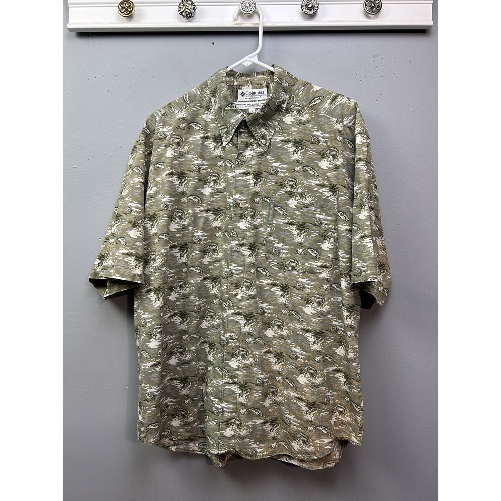 Columbia‎ Shirt Mens Large Green Bass Fish Camo Button Up Short Sleeve Outdoor